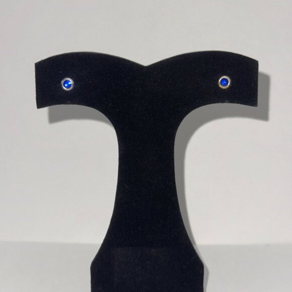 5 Mm Round Sapphire Blue Cz And Sterling Post Earrings - Picture 2 of 13